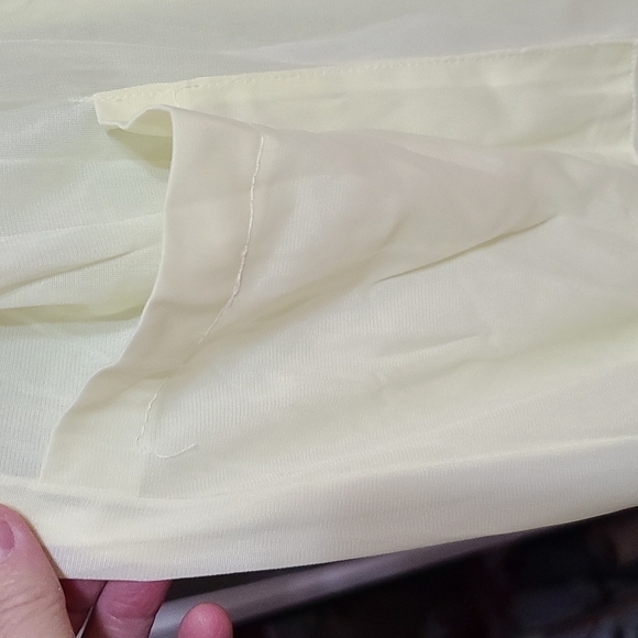 Nancy King Lingerie VTG Robe Light Yellow Nylon. Lacy Trim NO BELT Sz M GUC - Picture 4 of 10